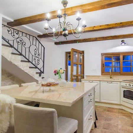 House For Rent Leila