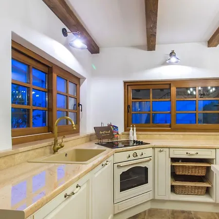 House For Rent Leila Tatil Evi