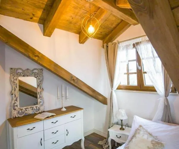 Hébergement de vacances House For Rent Leila *