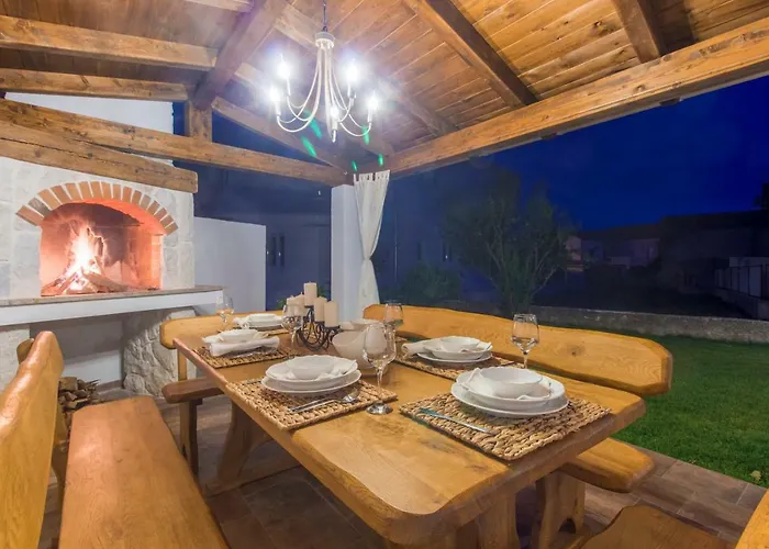 House For Rent Leila *