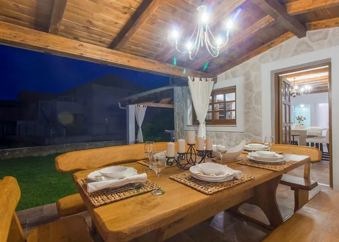 House For Rent Leila שיבניק